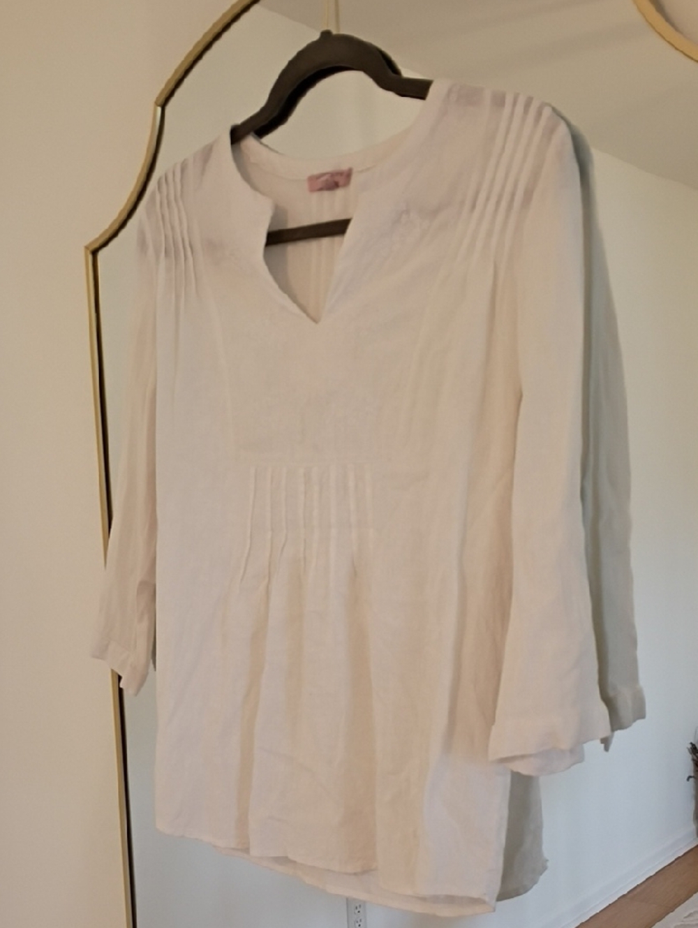 Light Women's Pintuck V-Neck Blouse